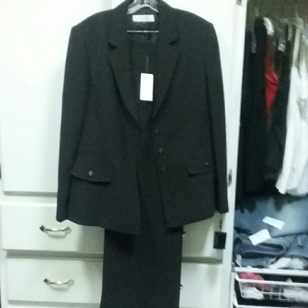 Women's  2 piece Suit